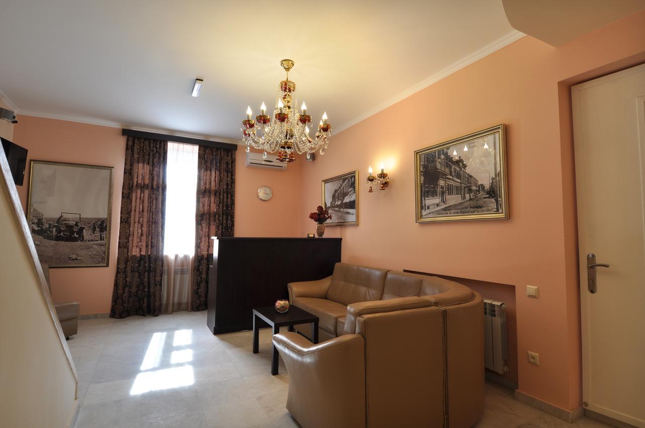 Albert House Hotel And Tours Jereván Kültér fotó