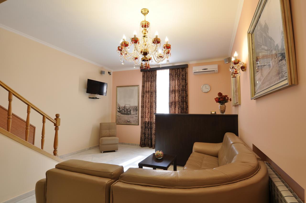 Albert House Hotel And Tours Jereván Kültér fotó